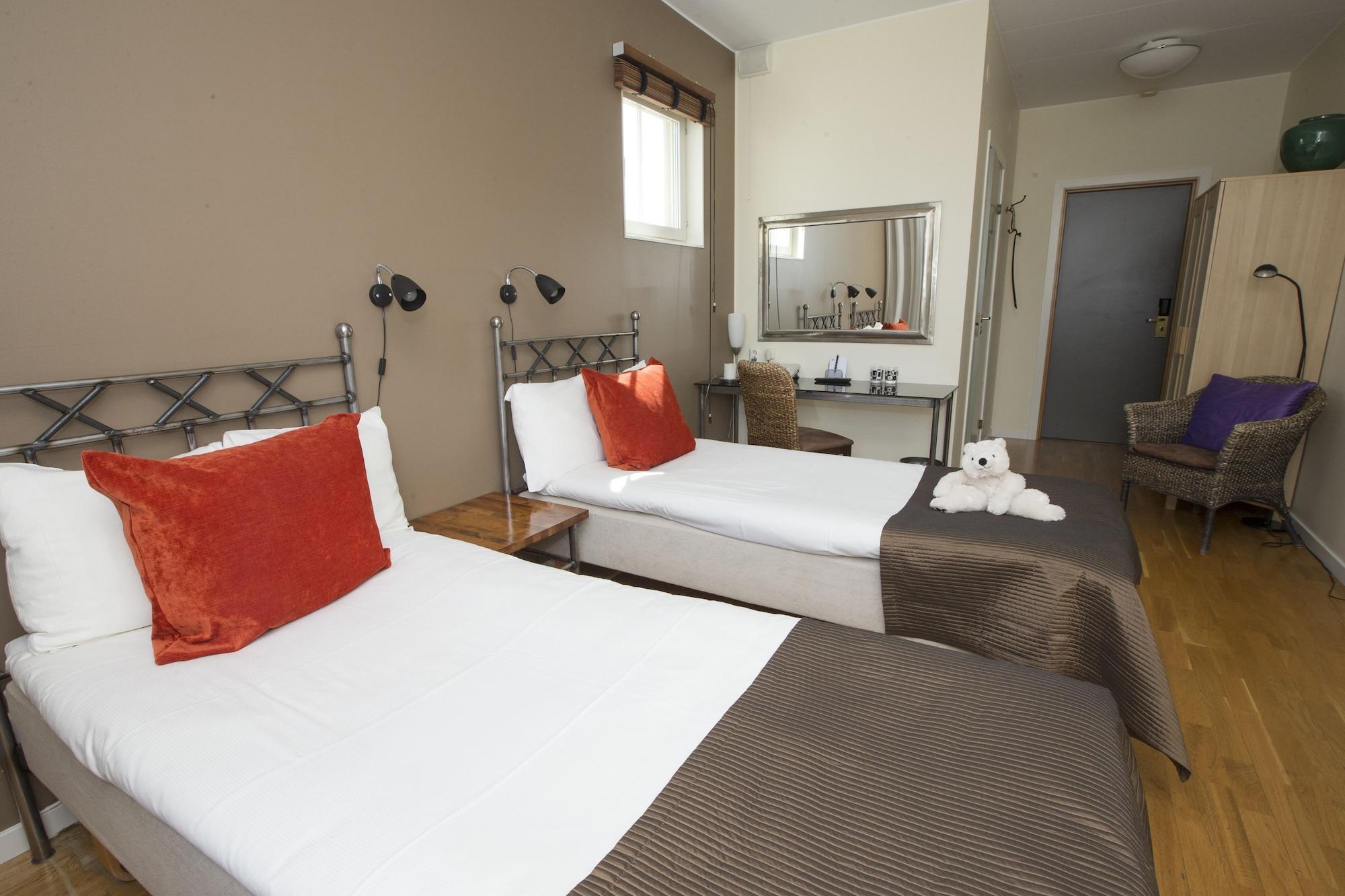 Maude'S Hotel Enskede Стокхолм Екстериор снимка