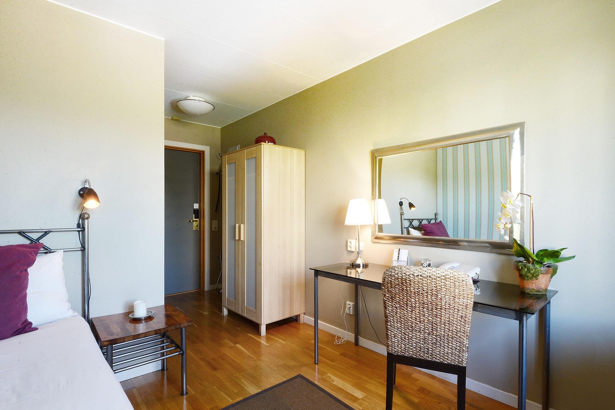 Maude'S Hotel Enskede Стокхолм Екстериор снимка
