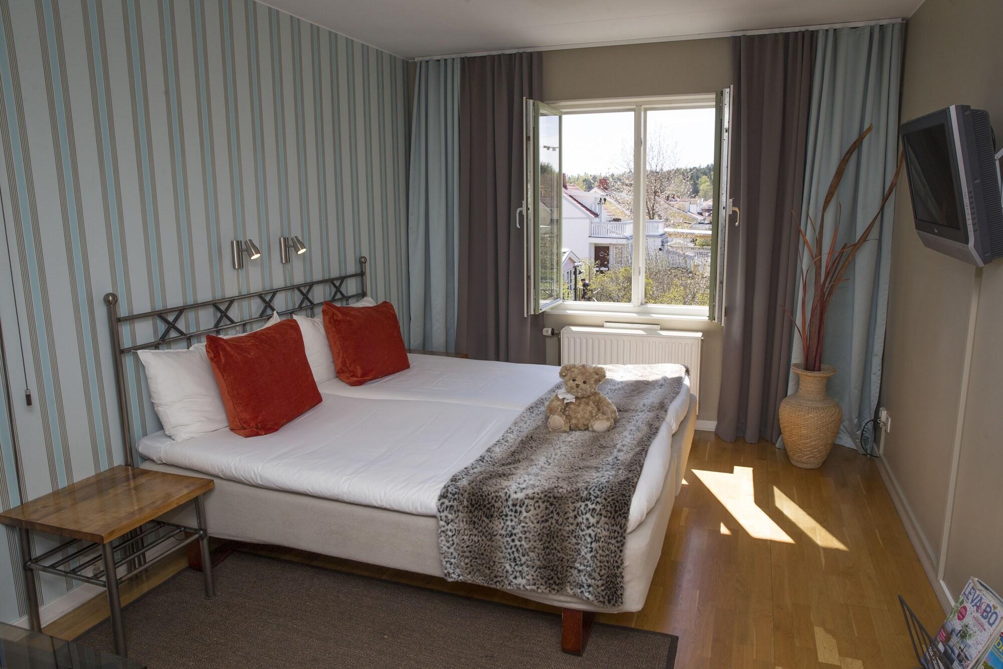 Maude'S Hotel Enskede Стокхолм Екстериор снимка