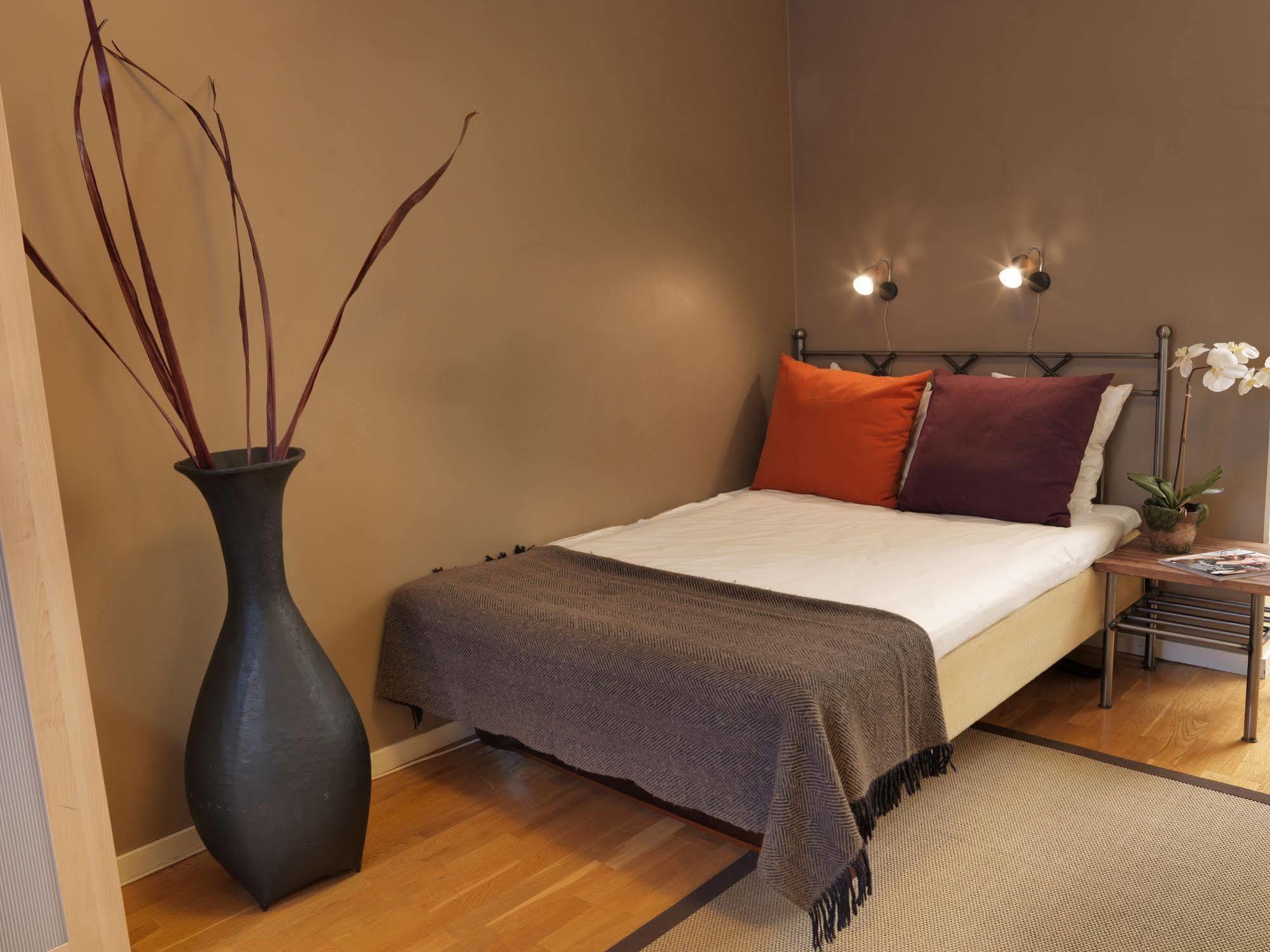 Maude'S Hotel Enskede Стокхолм Екстериор снимка
