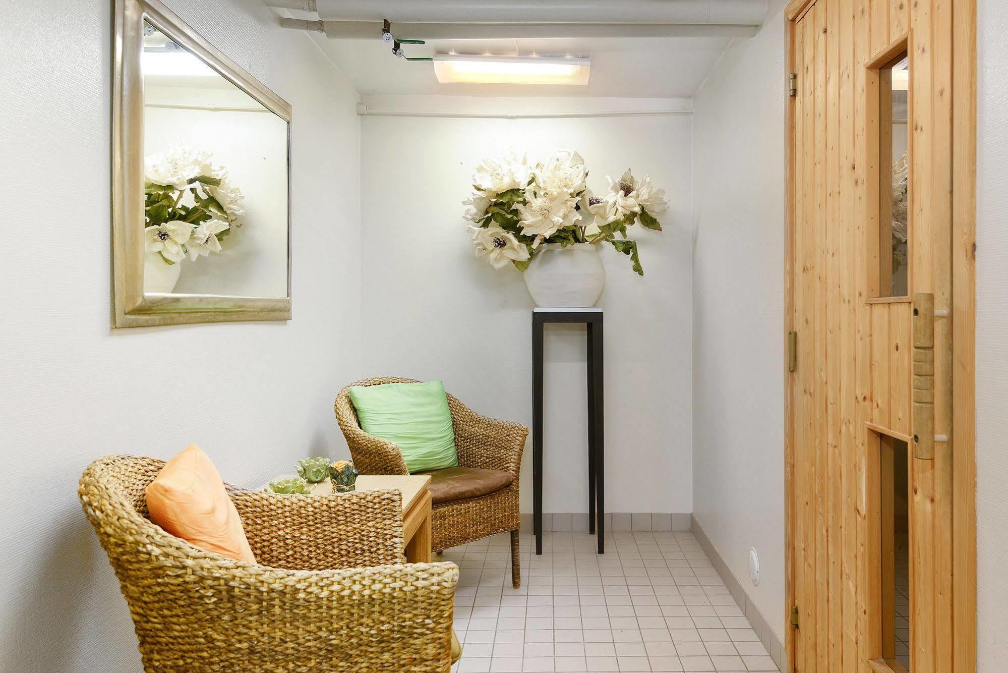 Maude'S Hotel Enskede Стокхолм Екстериор снимка